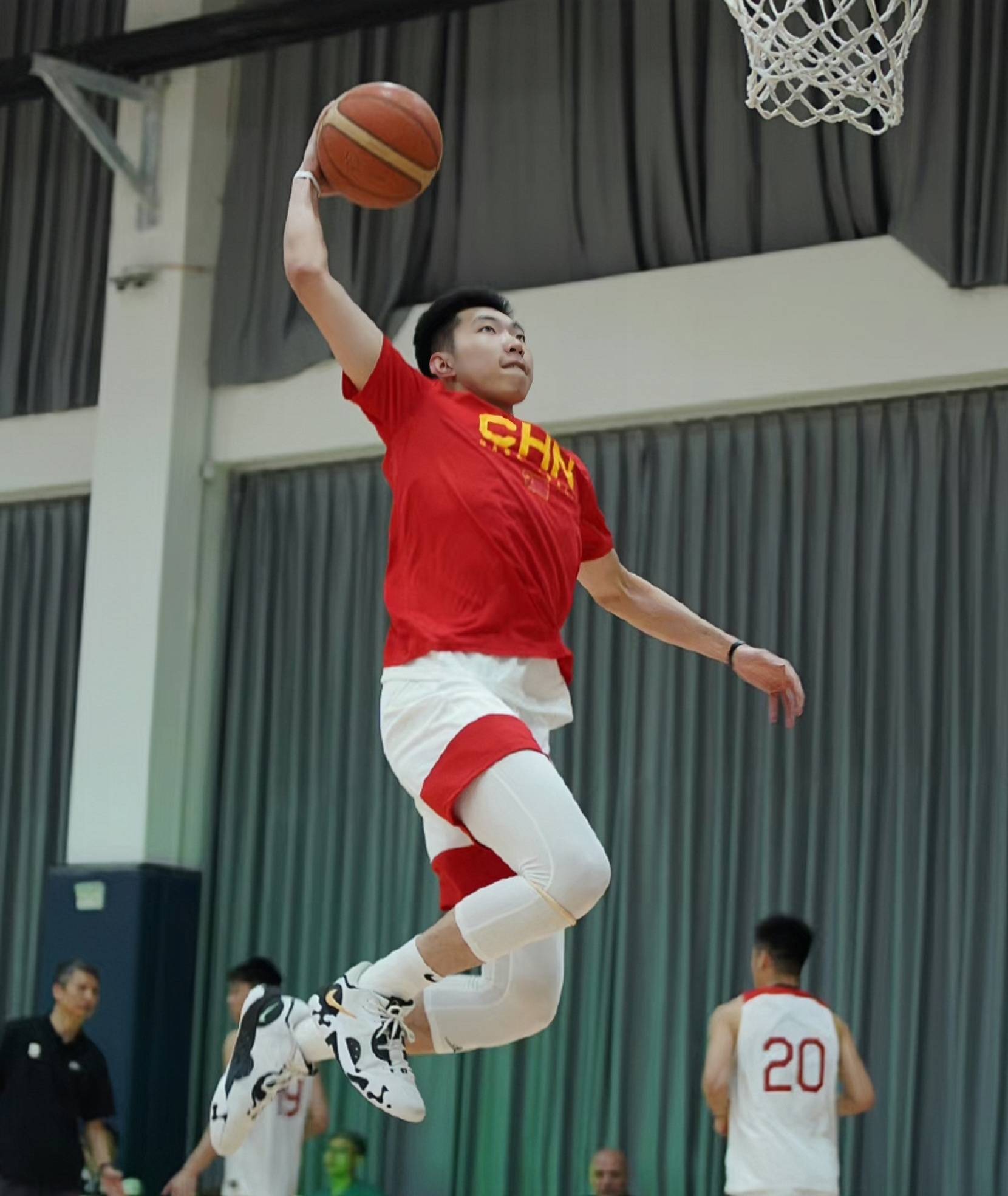 关于CBA球队冬训集结备战，球员士气高涨的信息