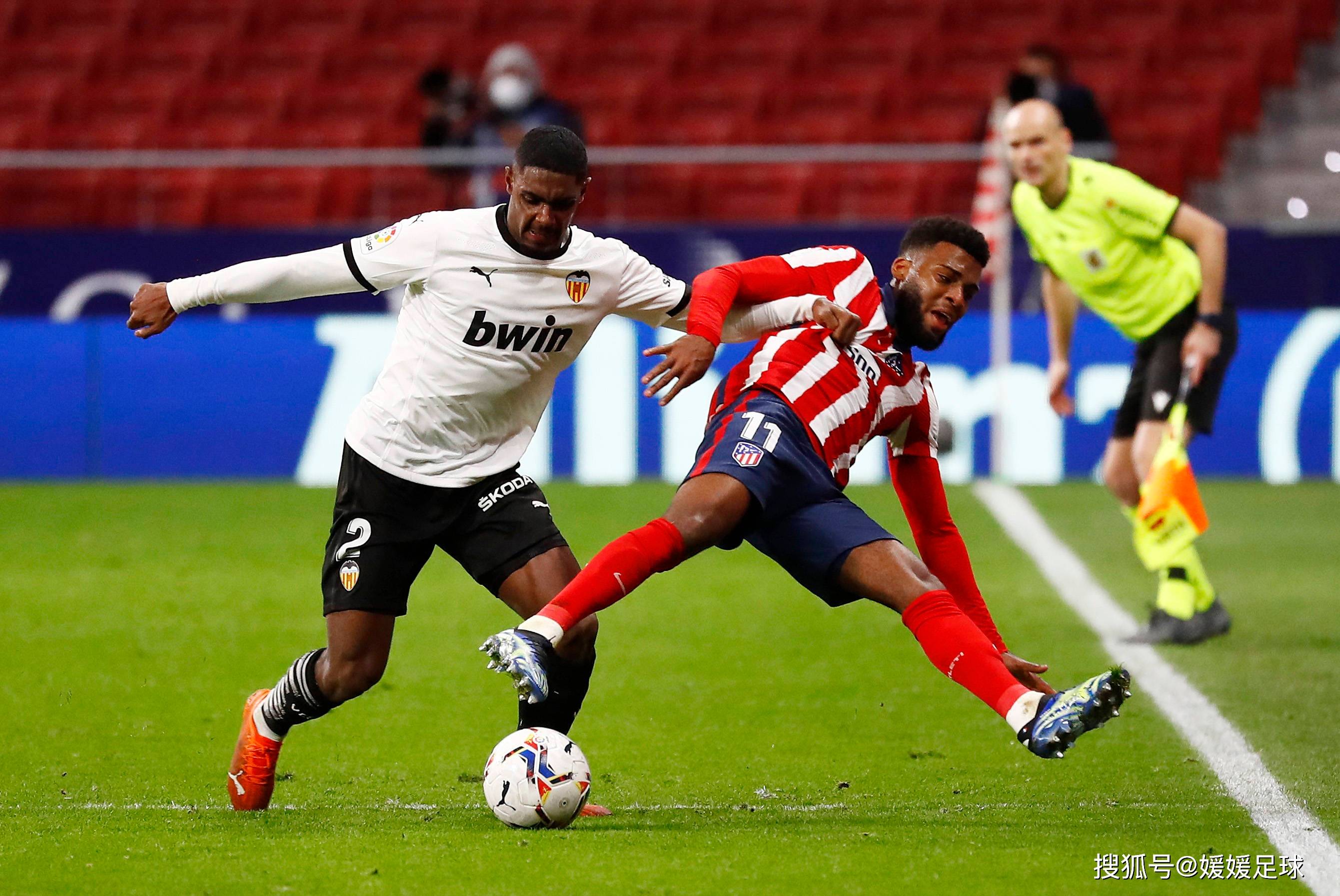 包含瓦伦西亚主场被塞维利亚逼平，难抵压力的词条