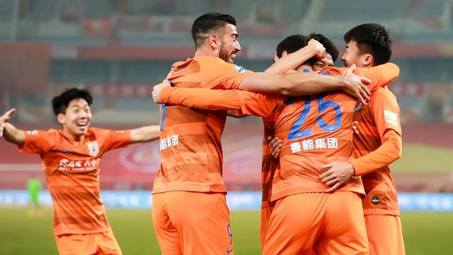 恒大主场大胜鲁能，凌驾对手之上
