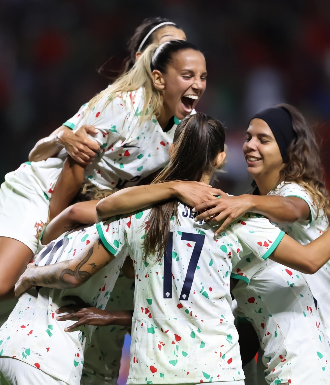 关于葡萄牙女足队员勤奋训练备战国际比赛的信息