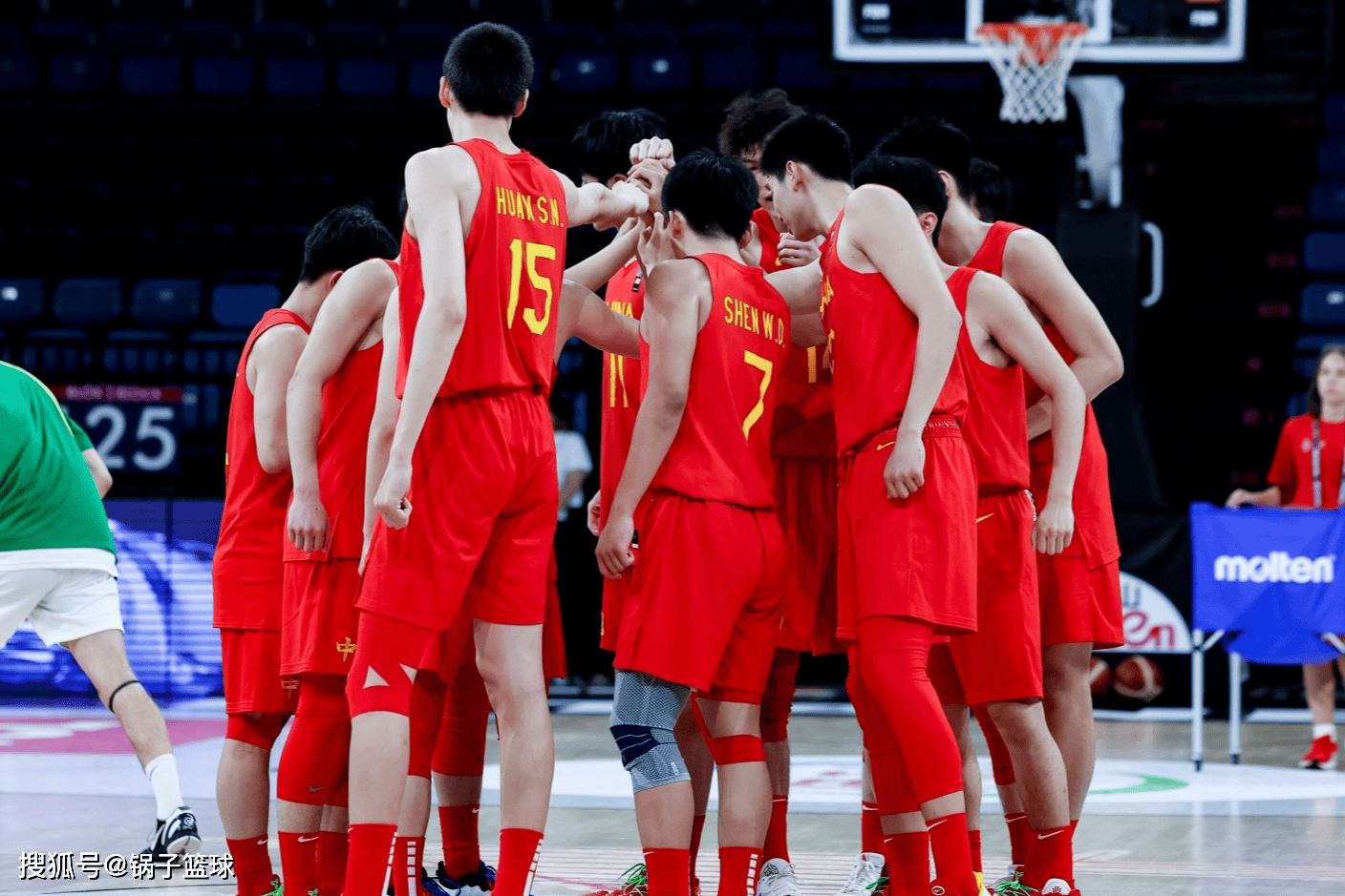 包含吉林男篮在昨日比赛中力压对手,实现惊艳胜利的词条 包含吉林男篮在昨日比赛中力压对手,实现惊艳胜利的词条