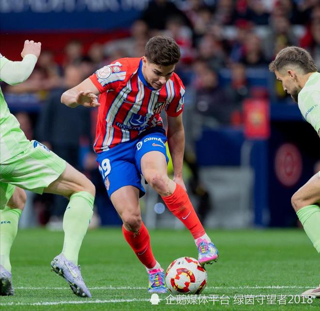 梅西神锋破门，巴黎逆转战胜皇马