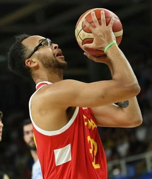 热火队新援表现低迷！遭受批评！