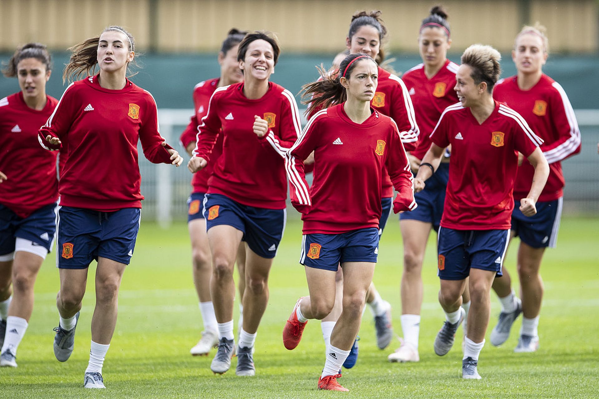 美国女足连胜西班牙队