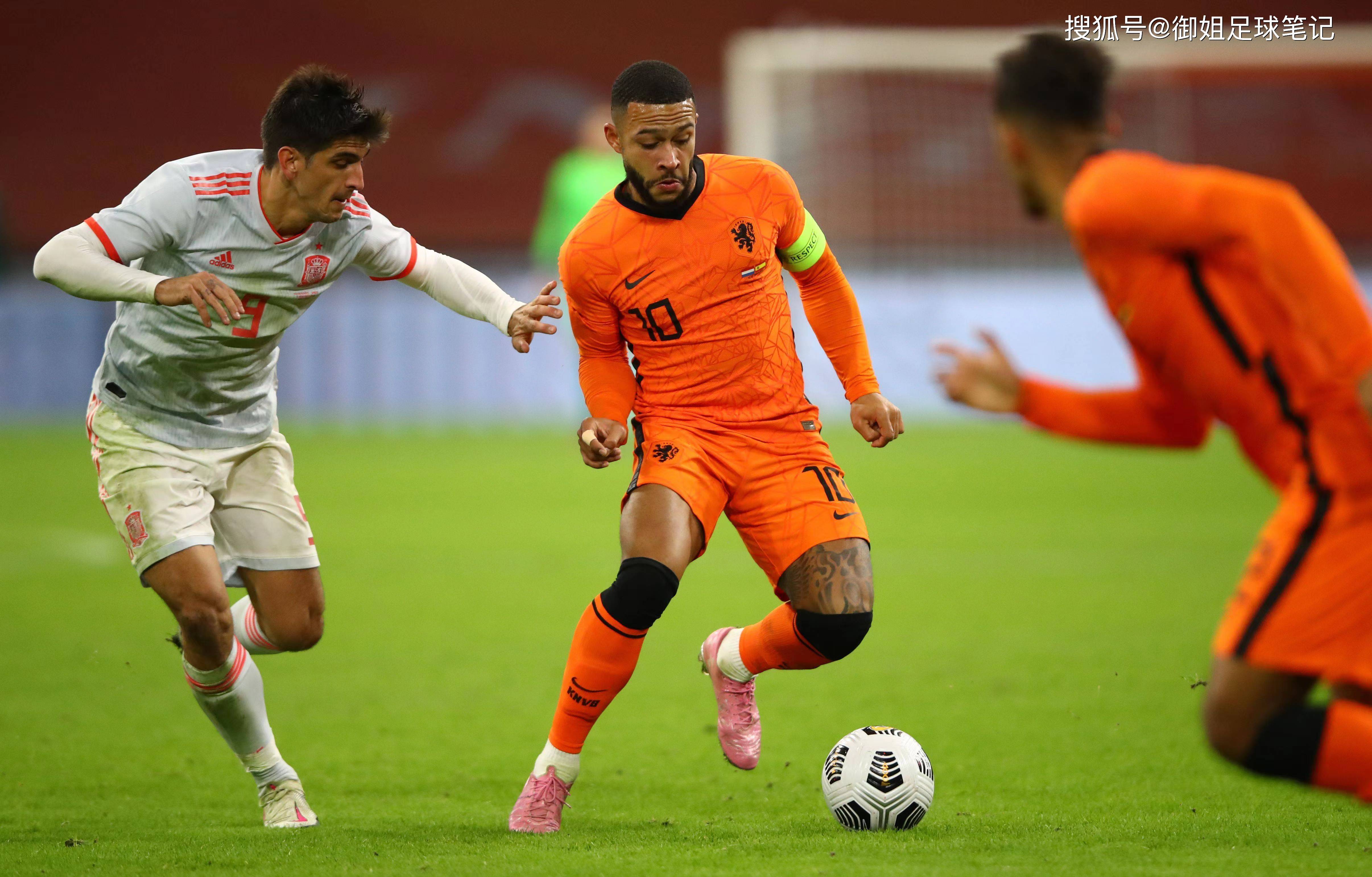 关于欧预赛中荷兰迎战德国——强强对话引人期待的信息 关于欧预赛中荷兰迎战德国——强强对话引人期待的信息