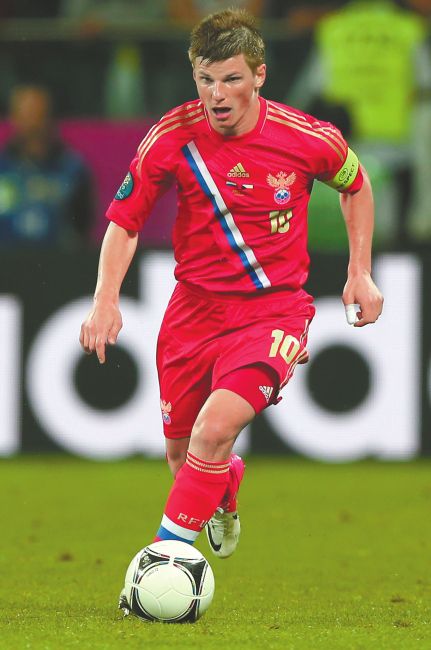 包含俄罗斯险胜马耳他，小组排名升至第一的词条