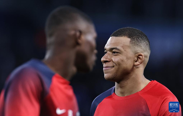 关于巴黎圣日耳曼客场挑战巴萨，胜负未卜的信息