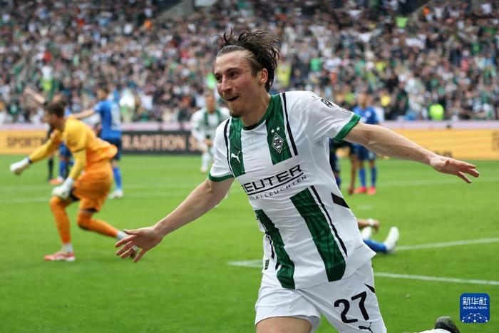 包含门兴格拉德巴赫深谋对抗沙尔克,备战充足的词条 包含门兴格拉德巴赫深谋对抗沙尔克,备战充足的词条