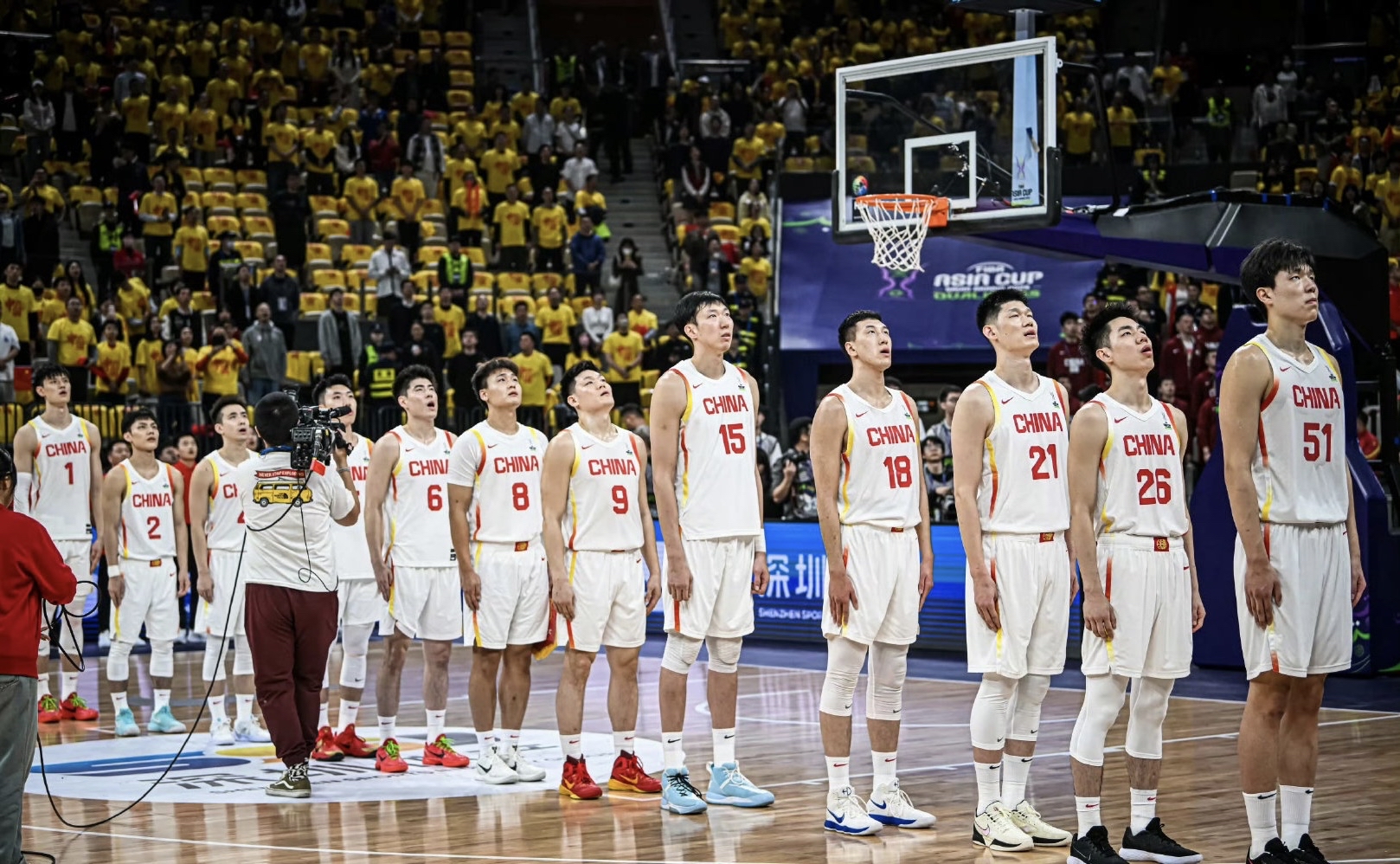 亚洲杯篮球联赛正在进行激烈比赛