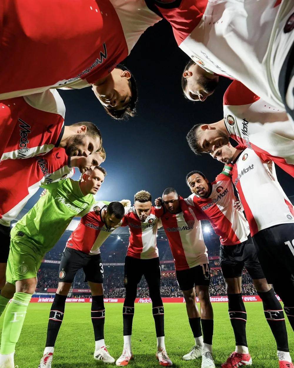 阿贾克斯发威,欧冠竞技烽火再燃的简单介绍 阿贾克斯发威,欧冠竞技烽火再燃的简单介绍