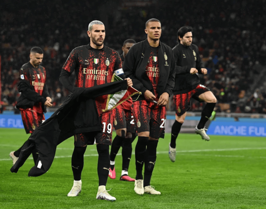 包含世俱杯前瞻：AC米兰与对手交锋看点的词条