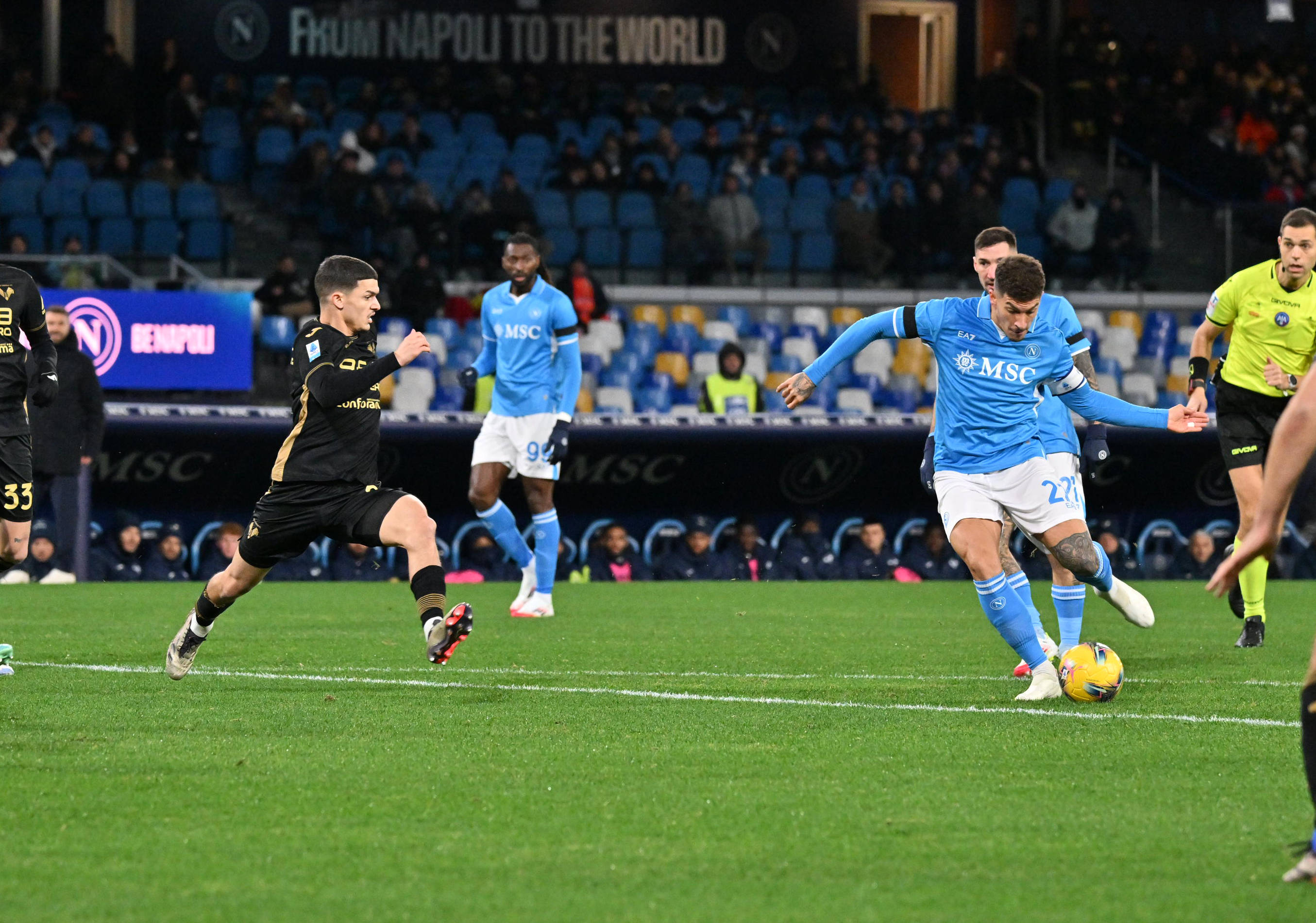 关于那不勒斯迎新赛季首战，胡梅尔斯备战的信息