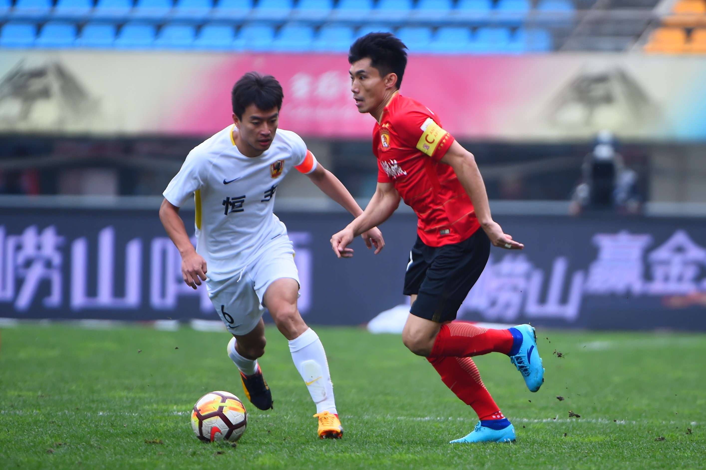 广州恒大主场横扫河南建业,豪取七连胜的简单介绍 广州恒大主场横扫河南建业,豪取七连胜的简单介绍