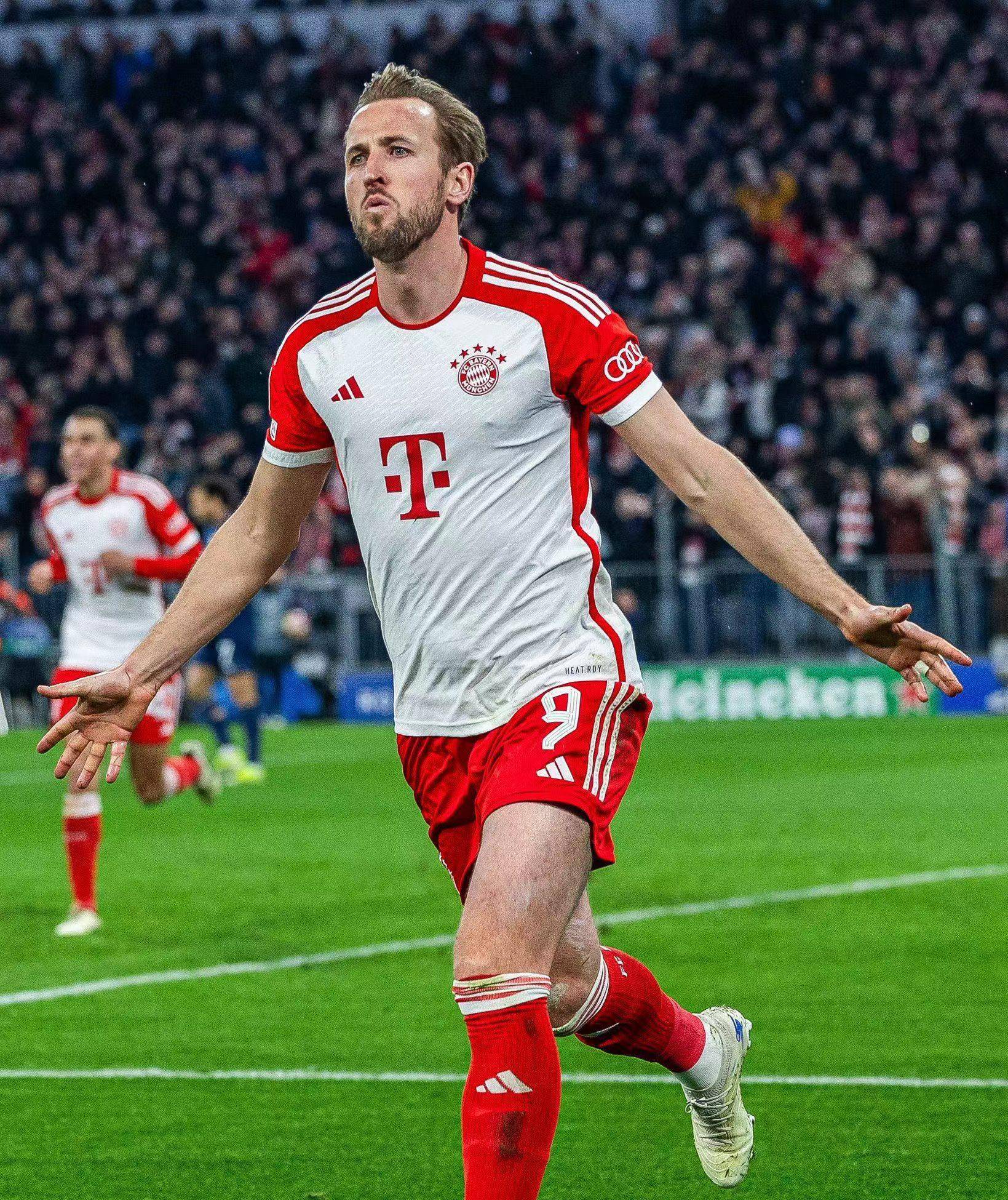 关于拜仁慕尼黑客场胜出，稳坐小组第一的信息