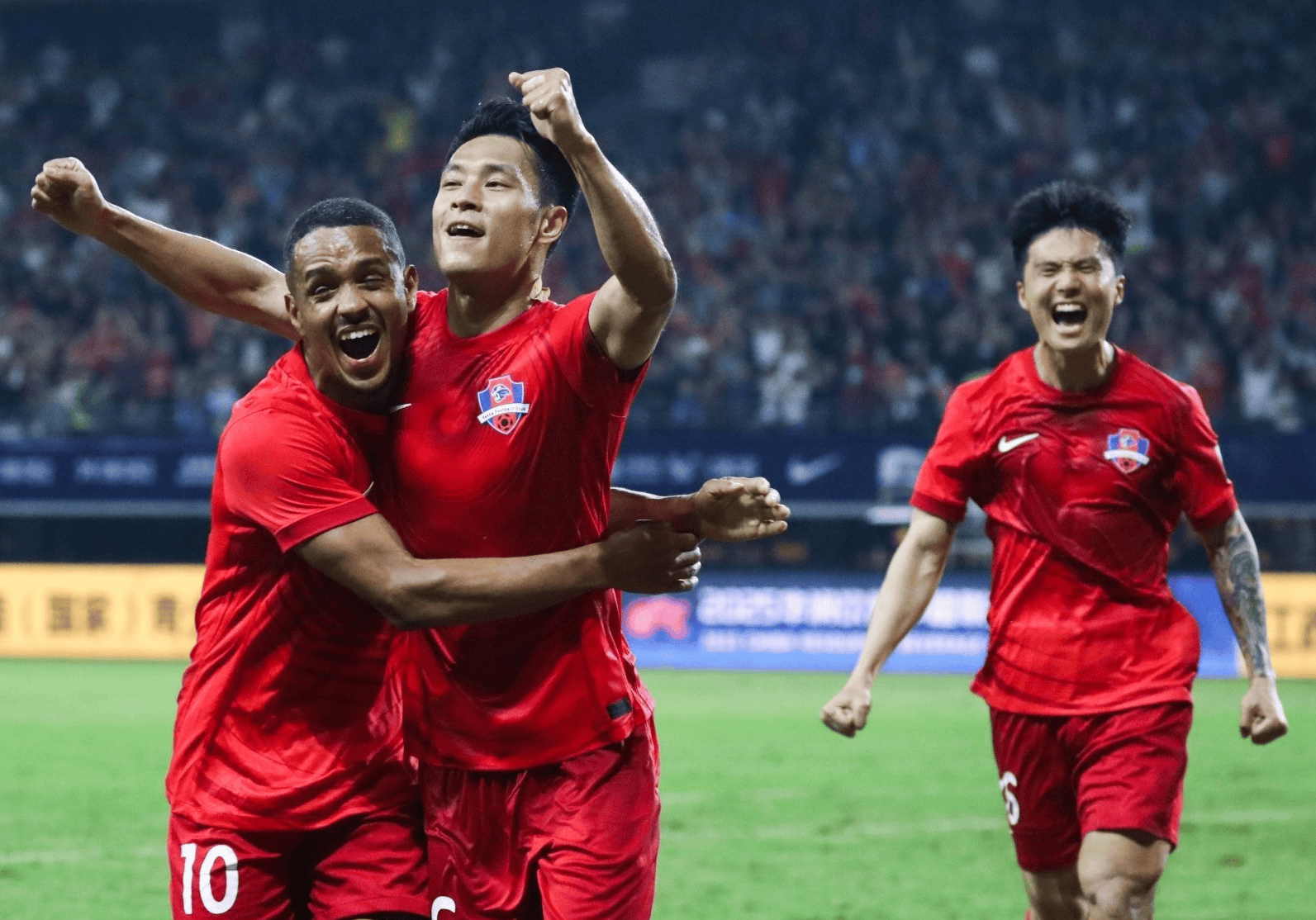 客场比赛取胜,球队信心增长 客场比赛取胜,球队信心增长