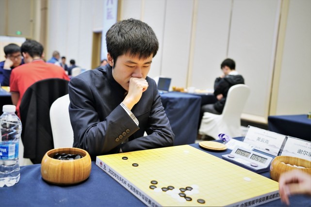 东道主代表团成绩突出，赛场胜利