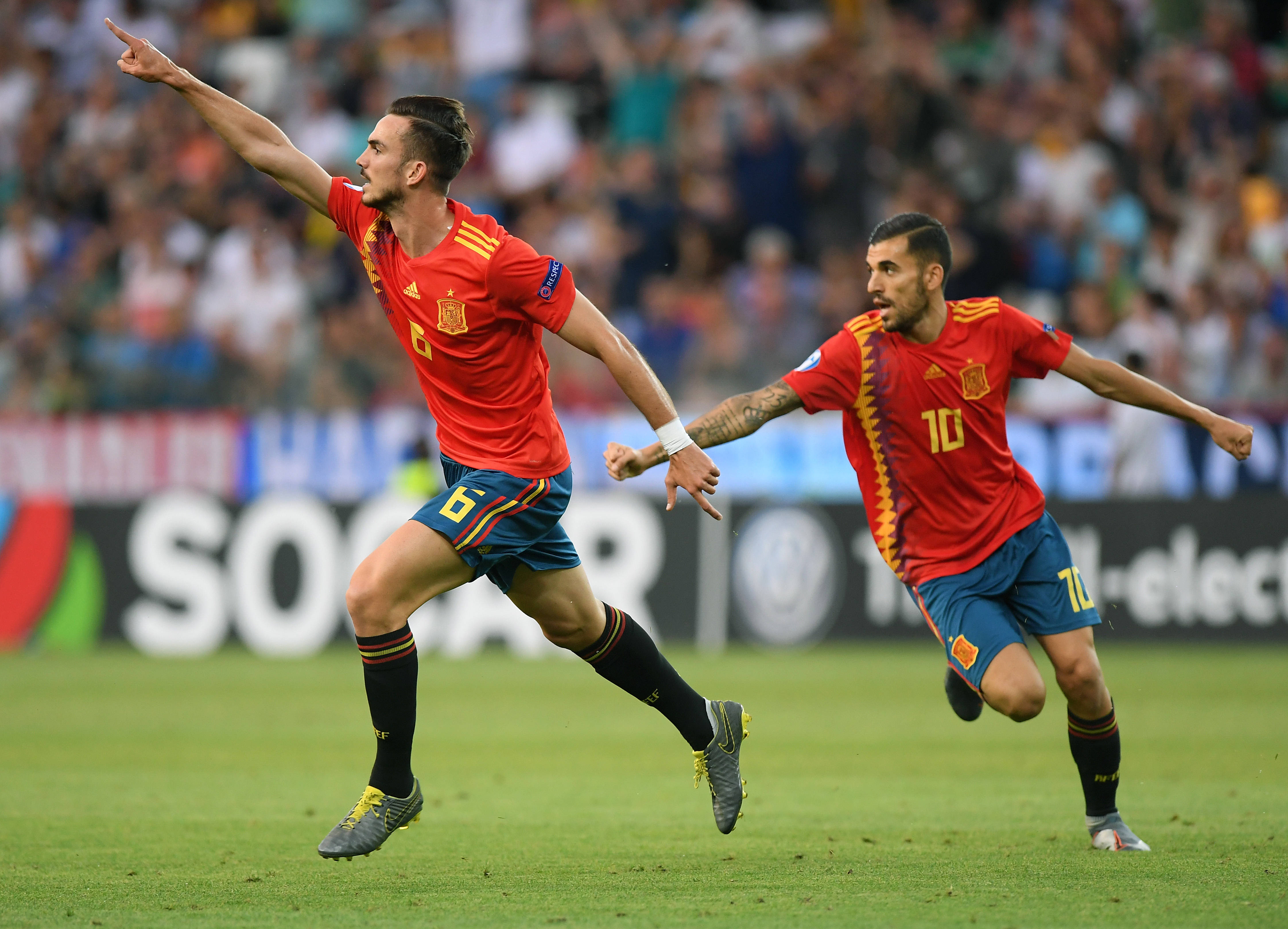 西班牙队主力球员受伤缺席关键比赛