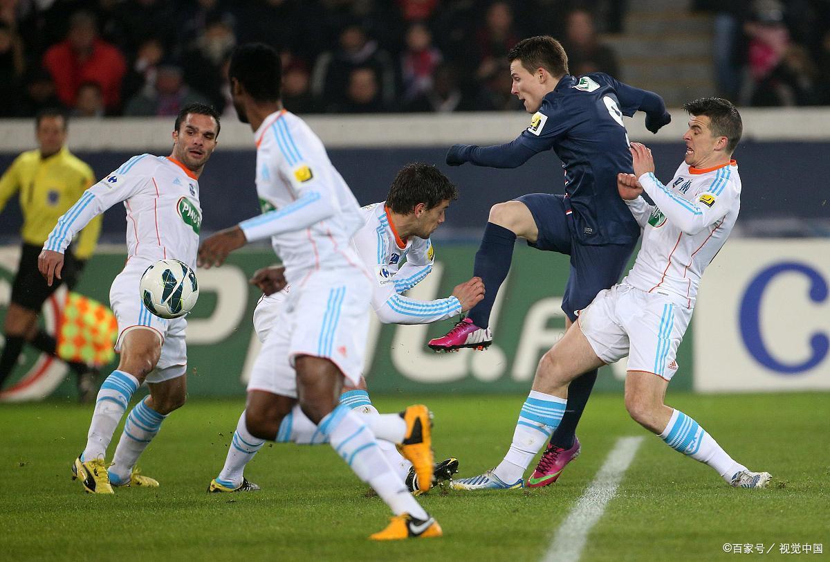 马赛在主场遭遇惨败，球队状态低迷