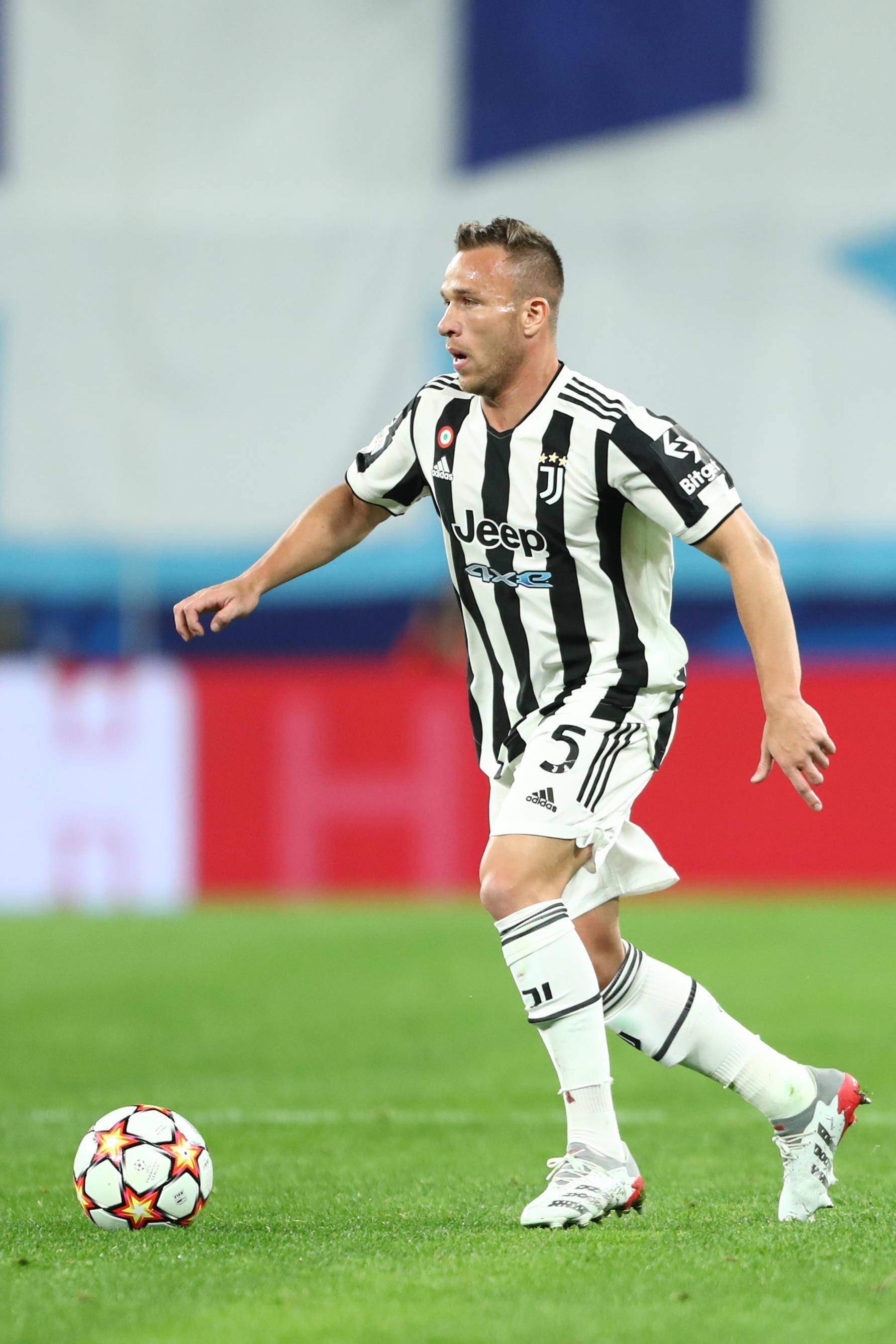 尤文图斯全力备战欧冠比赛，开辟新战局