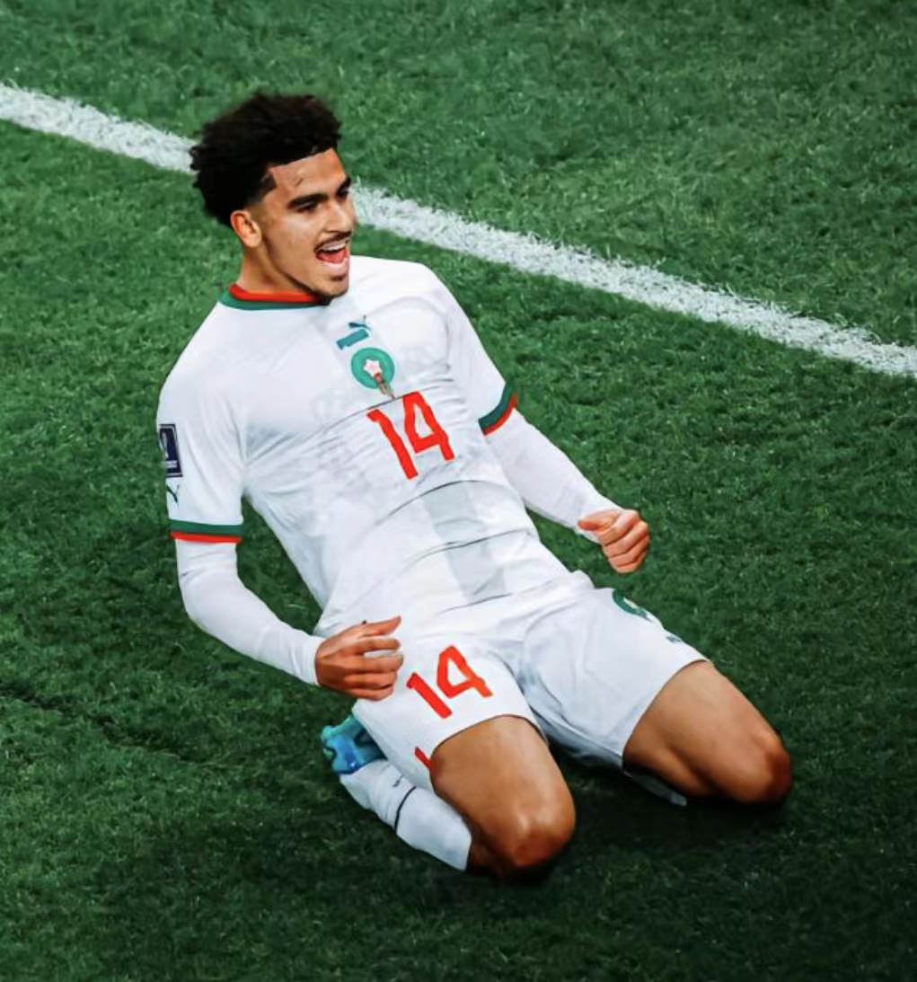 赫韦尔：佛罗伦萨全队努力，成绩逐渐提升