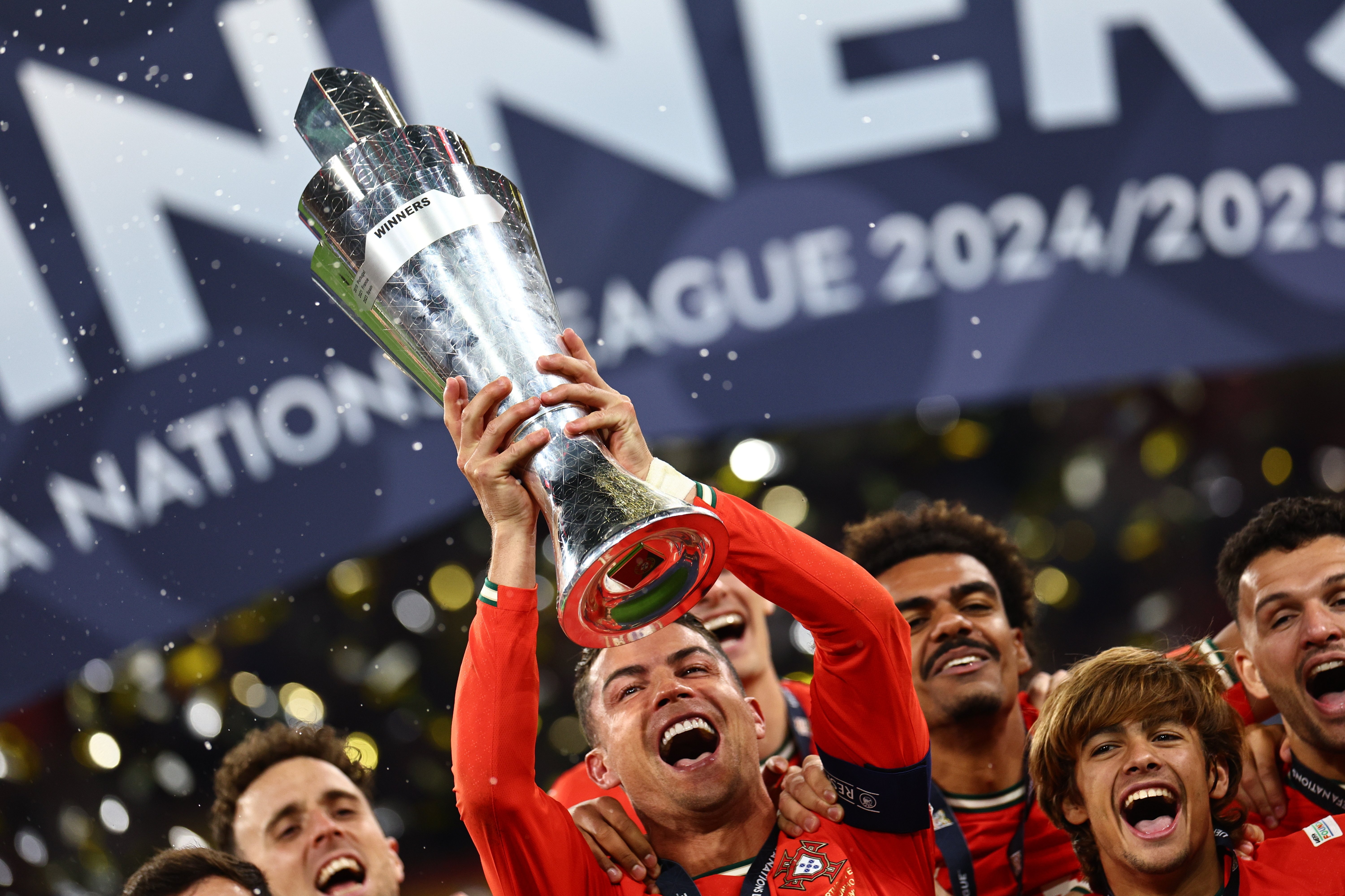 欧国联比赛风起云涌,球员表现抢眼 欧国联比赛风起云涌,球员表现抢眼