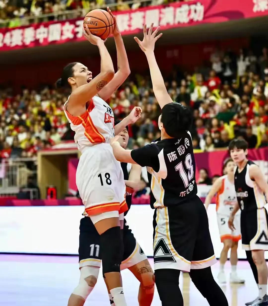 四川球队备战下一轮比赛展开紧张训练的简单介绍