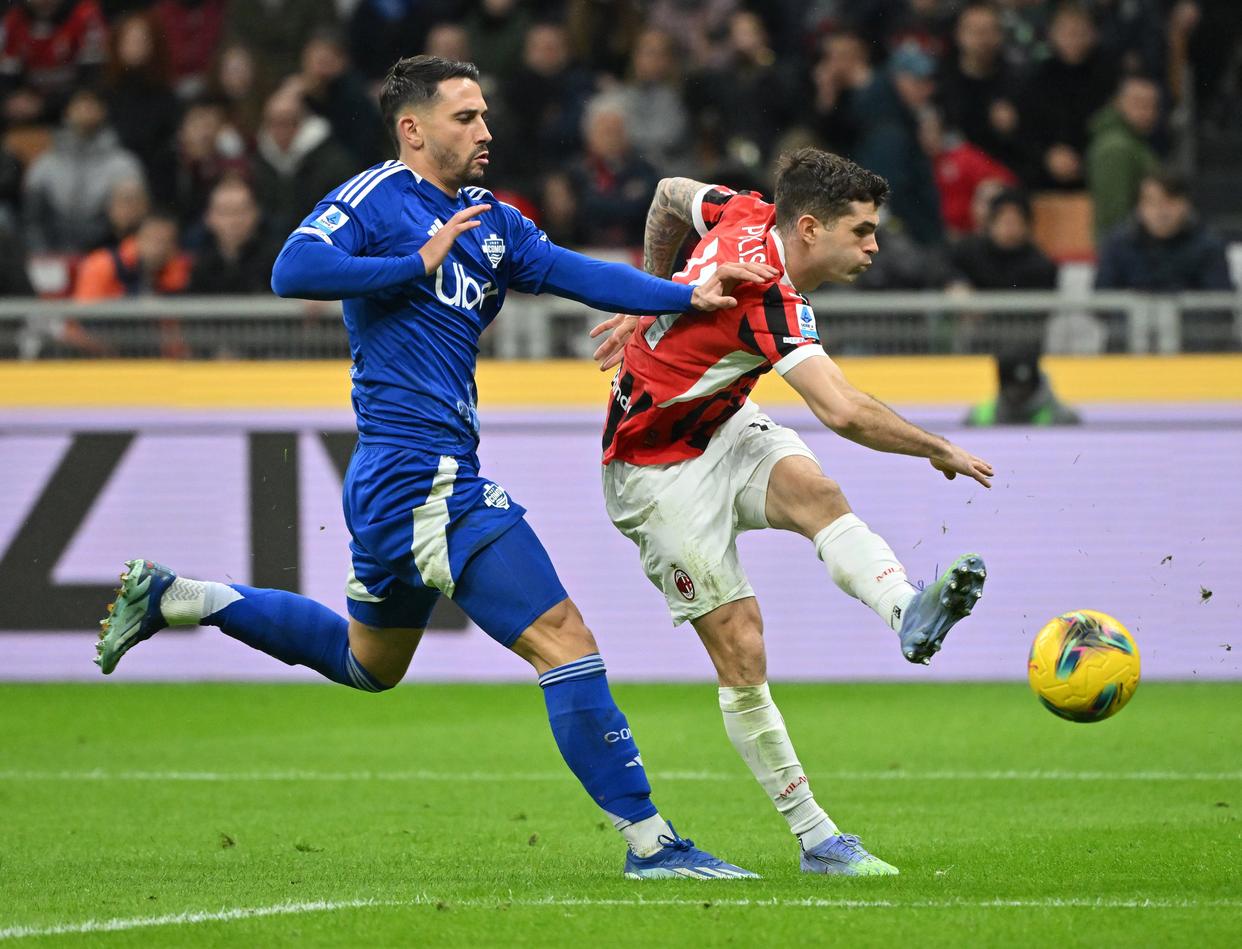 AC米兰球员合练积极,备战意甲最新一轮比赛的简单介绍 AC米兰球员合练积极,备战意甲最新一轮比赛的简单介绍