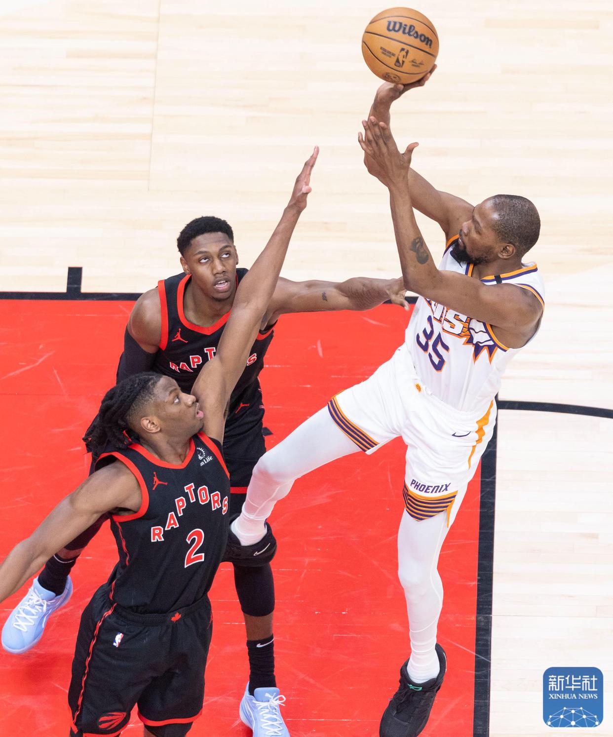 猛龙队主场夺胜,成功晋级半决赛 猛龙队主场夺胜,成功晋级半决赛