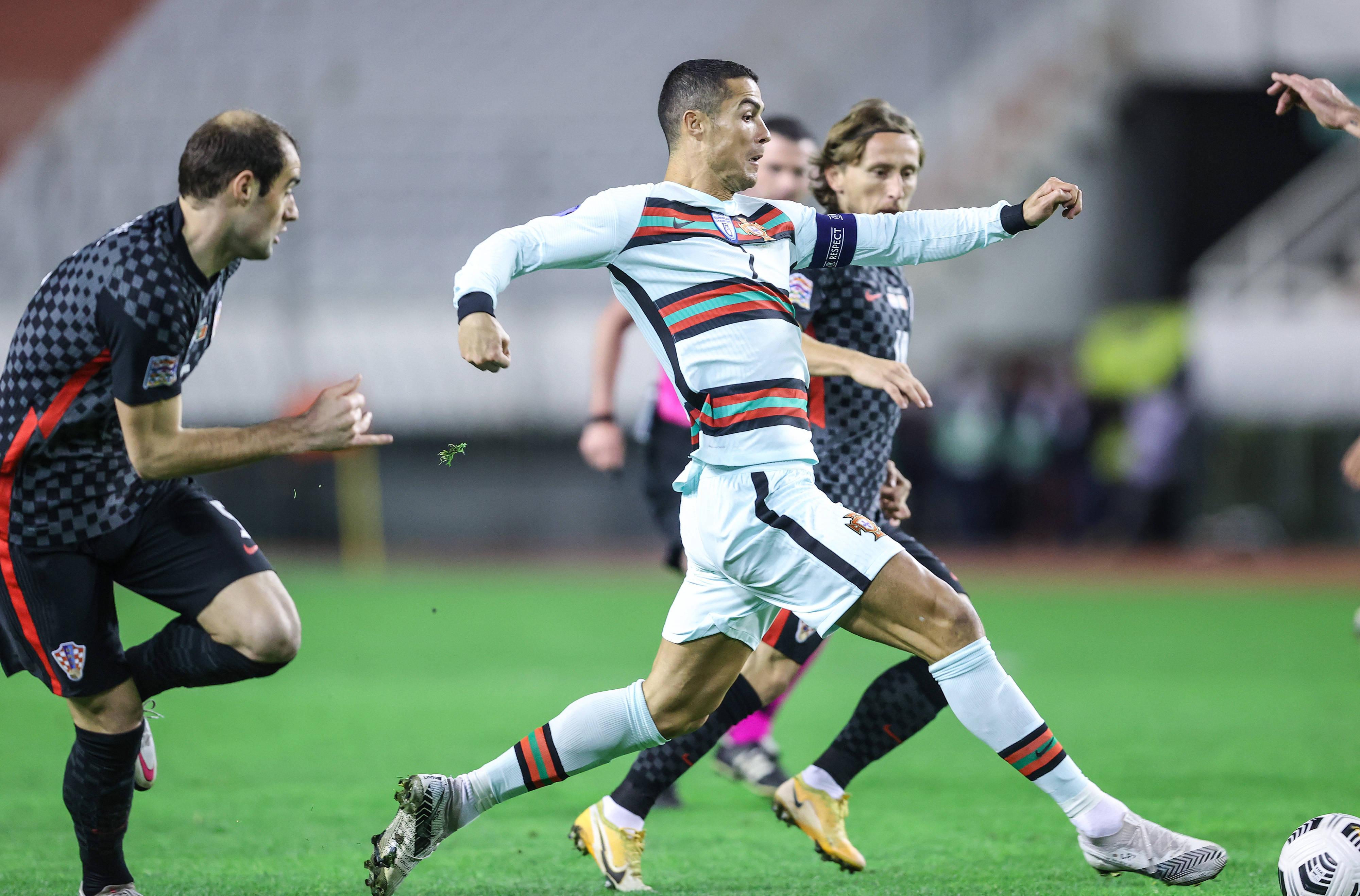 克罗地亚国家队在对阵斯洛文尼亚时大比分胜出的简单介绍 克罗地亚国家队在对阵斯洛文尼亚时大比分胜出的简单介绍