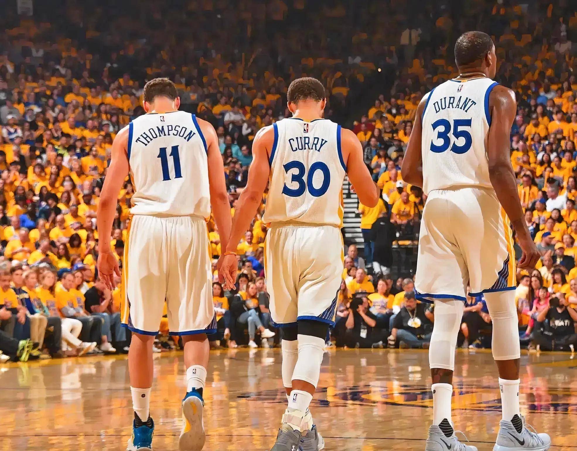 三分射手库里再度领衔勇士晋级季后赛 三分射手库里再度领衔勇士晋级季后赛