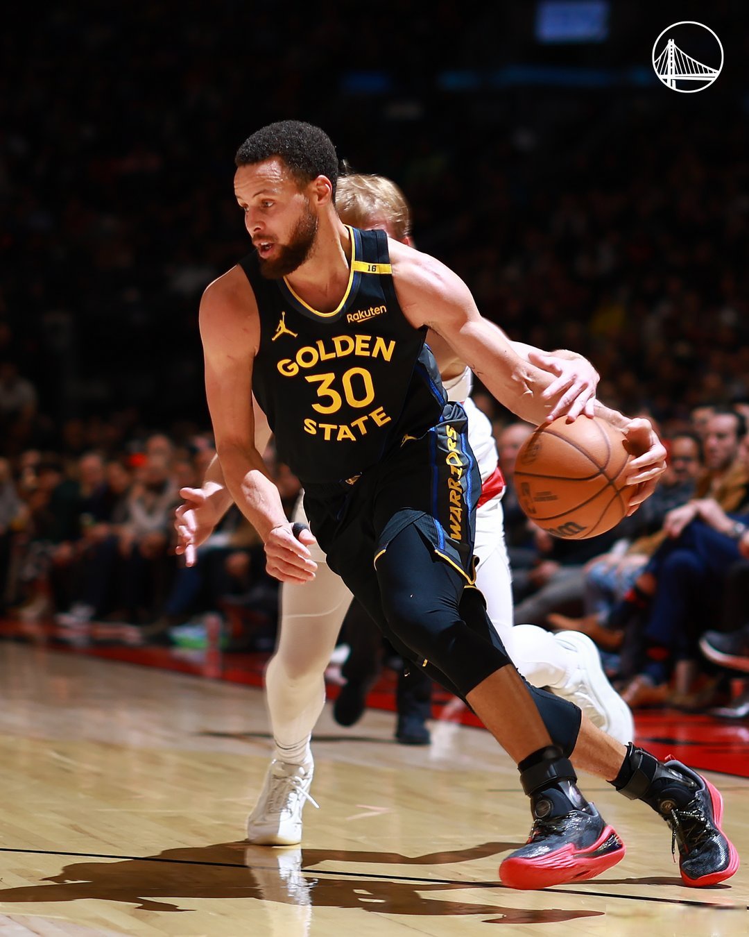 勇士总决赛再胜猛龙,成功卫冕 勇士总决赛再胜猛龙,成功卫冕