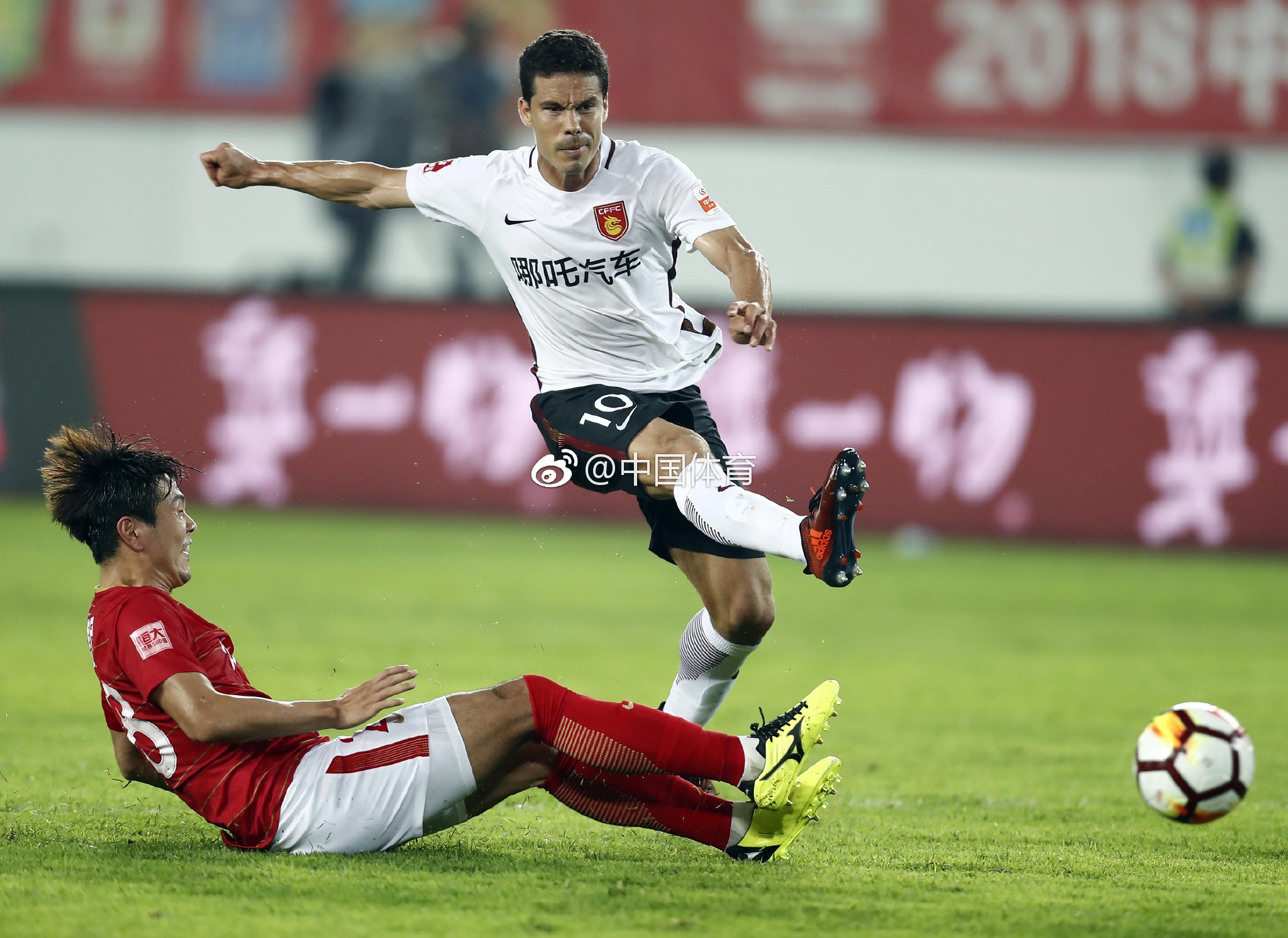 河北华夏幸福战胜对手,实现胜利的简单介绍 河北华夏幸福战胜对手,实现胜利的简单介绍