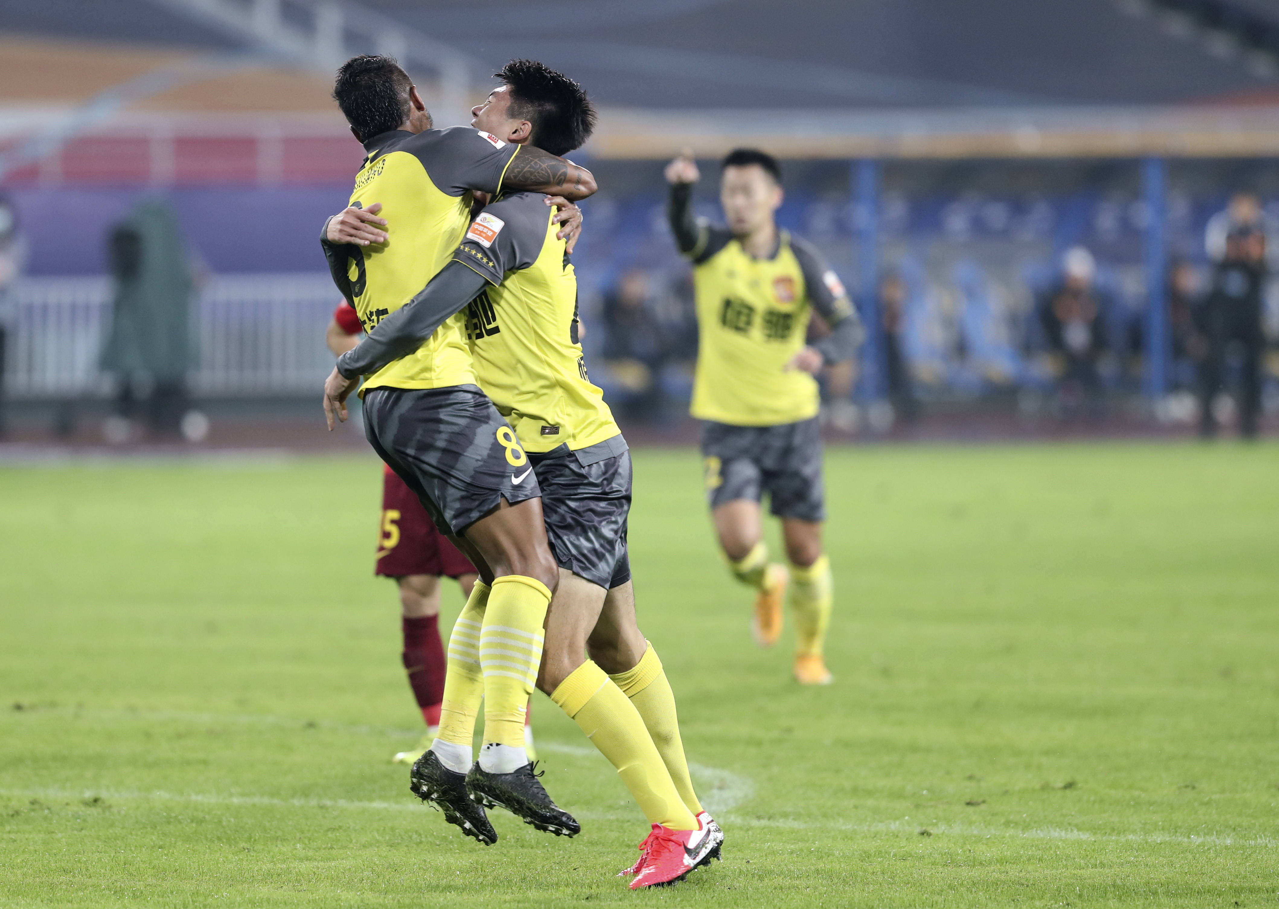 河北华夏幸福战胜对手,实现胜利的简单介绍 河北华夏幸福战胜对手,实现胜利的简单介绍