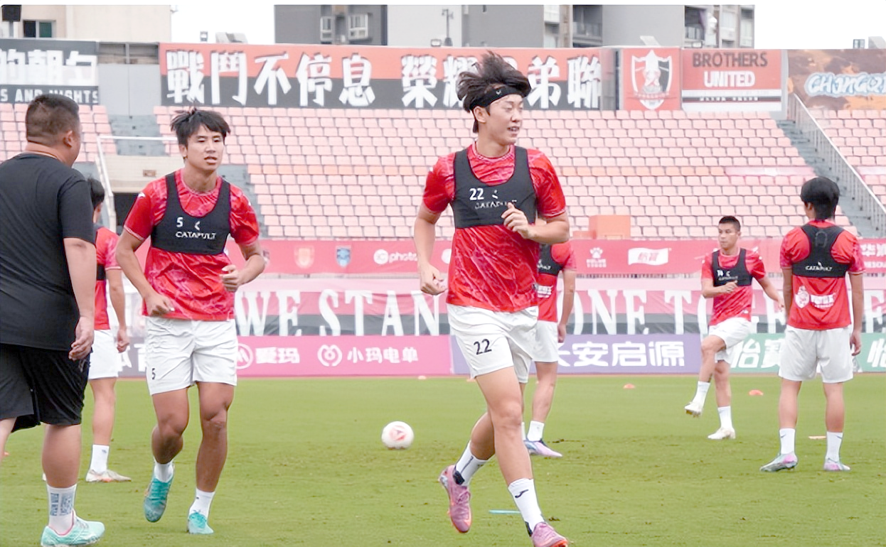 中甲联赛争夺激烈局势白热化 中甲联赛争夺激烈局势白热化