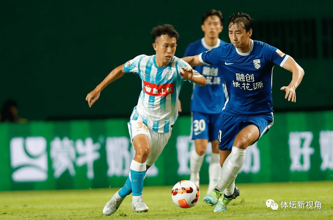 泰安主场击败对手，强势占领积分榜榜首