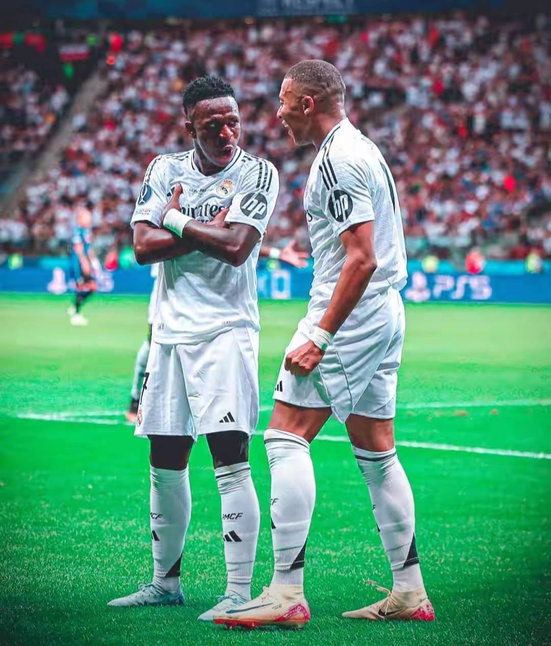 关于皇马连续遭遇困境,主帅心情沉重的信息 关于皇马连续遭遇困境,主帅心情沉重的信息