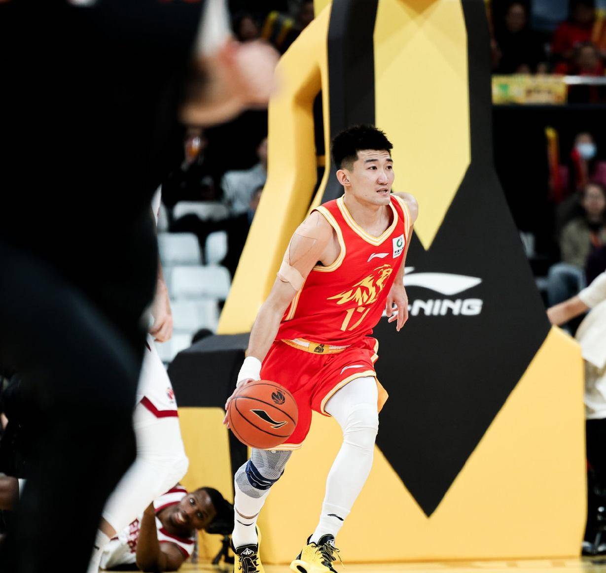 山东队完胜福建队，孙铭徽点燃赛场